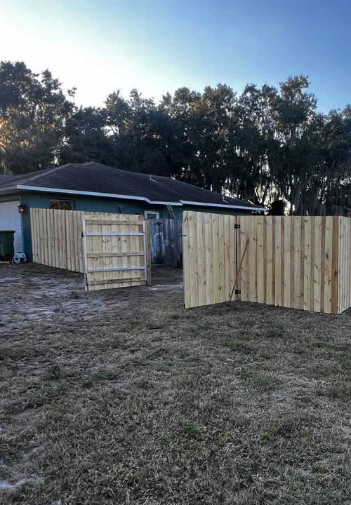 Privacy Gate Installation in Central Florida
